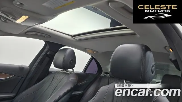 MERCEDES BENZ E-Classe W213 E220d Exclusive 2018 — photo 19 sur 26