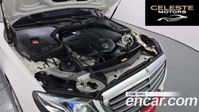 MERCEDES BENZ E-Classe W213 E220d Exclusive 2018 — photo 6 sur 26