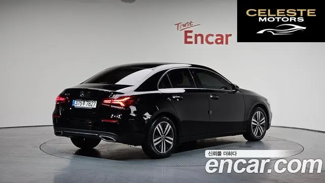 MERCEDES BENZ A-Classe W177 A220 Berline 2021 — photo 2 sur 20