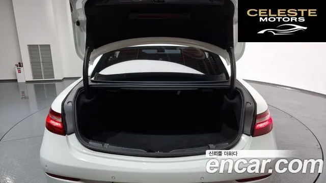 MERCEDES BENZ E-Classe W213 E220d Coupé 2018 — photo 20 sur 20