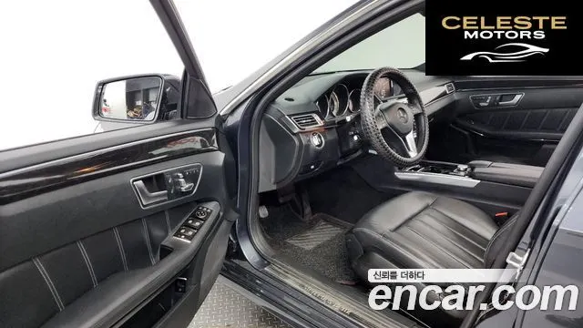 MERCEDES BENZ E-Classe W212 E300 4MATIC Avantgarde 2014 — photo 10 sur 20