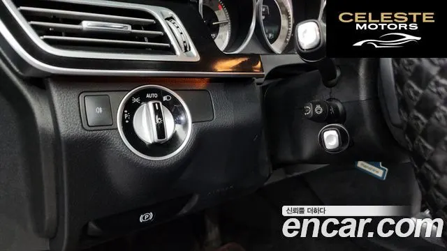 MERCEDES BENZ E-Classe W212 E300 4MATIC Avantgarde 2014 — photo 14 sur 20
