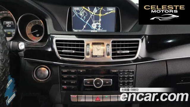MERCEDES BENZ E-Classe W212 E300 4MATIC Avantgarde 2014 — photo 15 sur 20