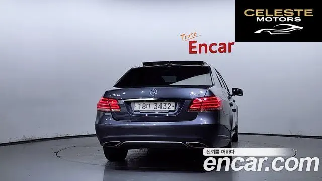 MERCEDES BENZ E-Classe W212 E300 4MATIC Avantgarde 2014 — photo 4 sur 20