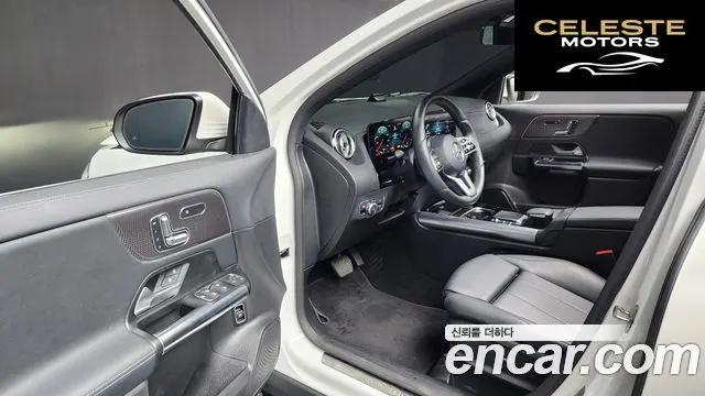 MERCEDES BENZ GLA-Classe H247 GLA220 2021 — photo 10 sur 20