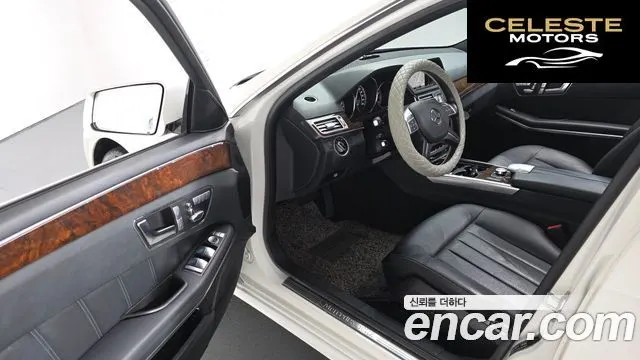 MERCEDES BENZ E-Classe W212 E300 2014 — photo 11 sur 20