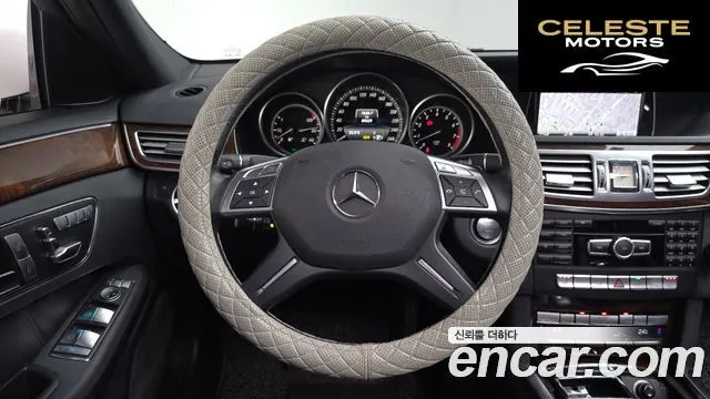 MERCEDES BENZ E-Classe W212 E300 2014 — photo 13 sur 20