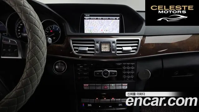 MERCEDES BENZ E-Classe W212 E300 2014 — photo 14 sur 20