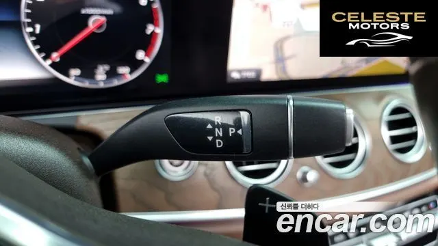 MERCEDES BENZ E-Classe W213 E300 4MATIC Exclusive 2019 — photo 9 sur 26