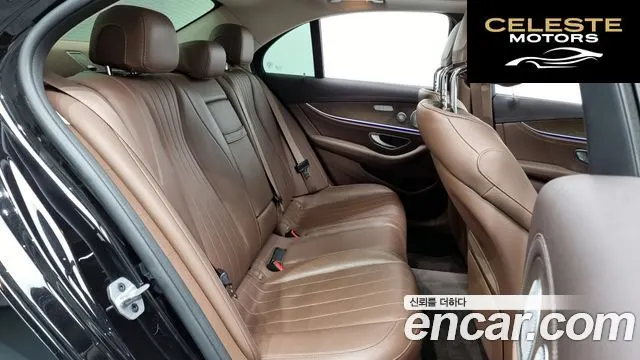 MERCEDES BENZ E-Classe W213 E300 4MATIC Exclusive 2019 — photo 12 sur 26