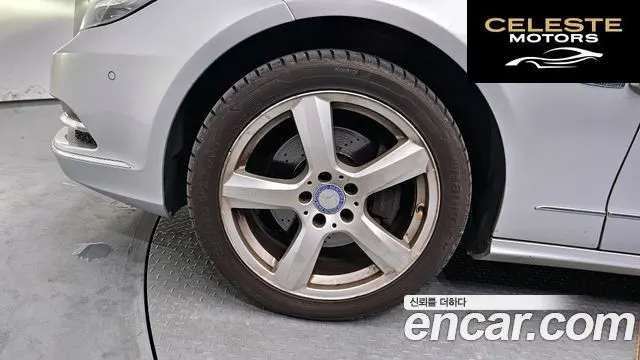 MERCEDES BENZ CLS-Classe W218 CLS350 2012 — photo 5 sur 20
