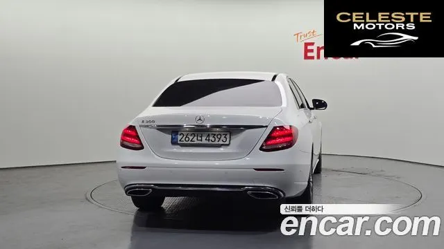 MERCEDES BENZ E-Classe W213 E300 Avantgarde 2020 — photo 4 sur 20