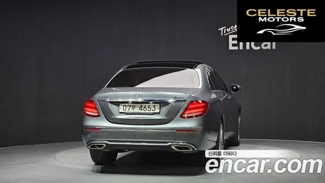 MERCEDES BENZ E-Classe W213 E400 4MATIC Exclusive 2017 — photo 4 sur 20