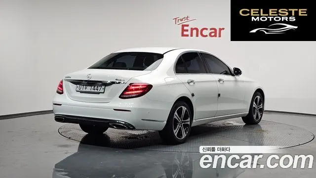 MERCEDES BENZ E-Classe W213 E220d 4MATIC Exclusive 2017 — photo 2 sur 20
