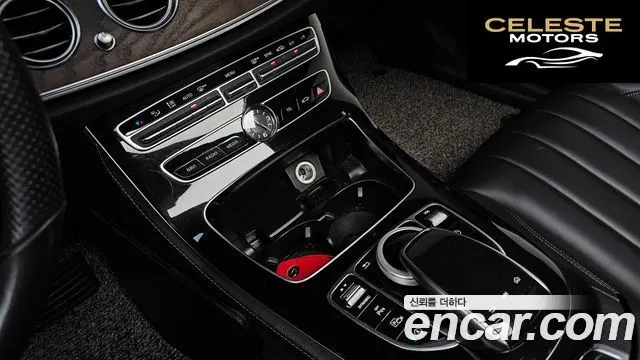 MERCEDES BENZ E-Classe W213 E220d 4MATIC Exclusive 2017 — photo 17 sur 20