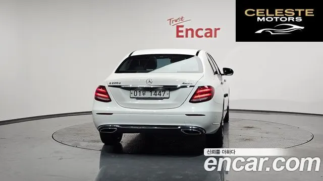 MERCEDES BENZ E-Classe W213 E220d 4MATIC Exclusive 2017 — photo 4 sur 20