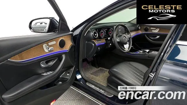 MERCEDES BENZ E-Classe W213 E220d 4MATIC Exclusive 2017 — photo 10 sur 20