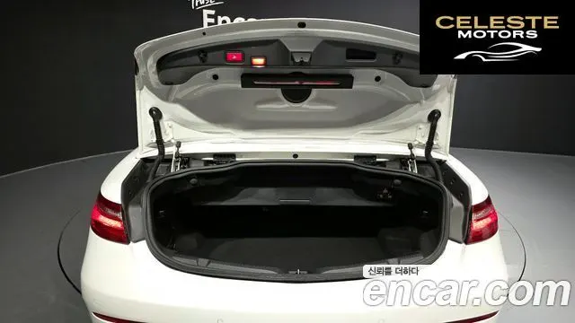 MERCEDES BENZ E-Classe W213 E220d Cabriolet 2018 — photo 20 sur 20