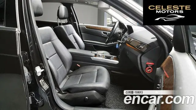 MERCEDES BENZ E-Classe W212 E200 CGI 2012 — photo 11 sur 20