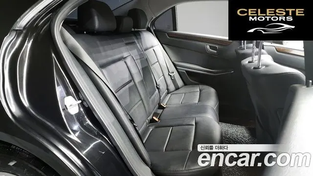 MERCEDES BENZ E-Classe W212 E200 CGI 2012 — photo 12 sur 20