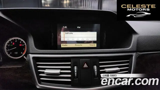 MERCEDES BENZ E-Classe W212 E200 CGI 2012 — photo 14 sur 20