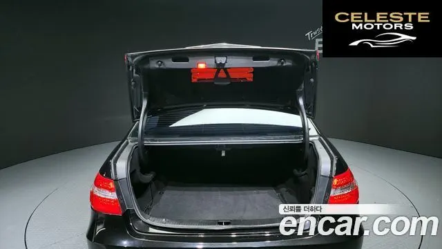 MERCEDES BENZ E-Classe W212 E200 CGI 2012 — photo 20 sur 20