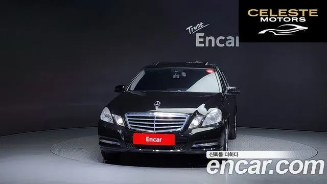 MERCEDES BENZ E-Classe W212 E200 CGI 2012 — photo 3 sur 20