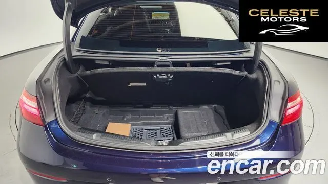 MERCEDES BENZ E-Classe W213 E220d Coupé 2017 — photo 20 sur 20