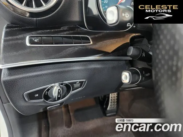 MERCEDES BENZ E-Classe W213 E220d Cabriolet 2018 — photo 18 sur 26