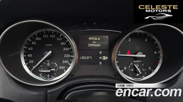 MERCEDES BENZ M-Classe W164 ML300 CDI 4MATIC Edition 2011 — photo 8 sur 20