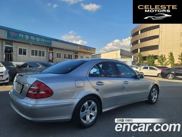 MERCEDES BENZ E-Classe W211 E240 Avantgarde 2004 — photo 5 sur 26