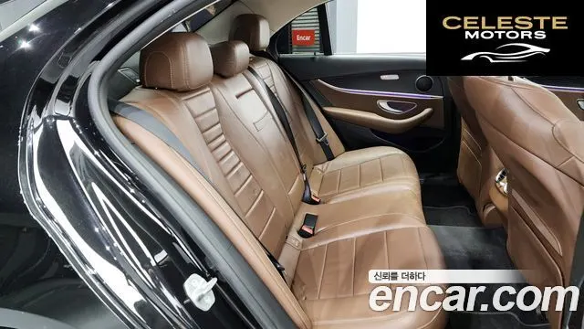 MERCEDES BENZ E-Classe W213 E300 Avantgarde 2017 — photo 12 sur 20