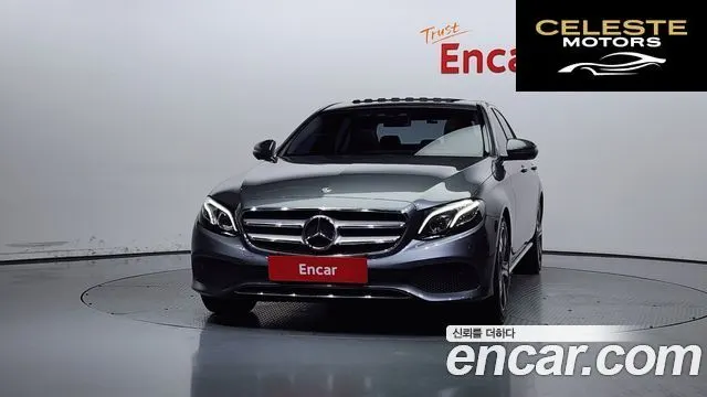 MERCEDES BENZ E-Classe W213 E300 Avantgarde 2018 — photo 3 sur 20