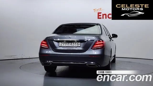 MERCEDES BENZ E-Classe W213 E300 Avantgarde 2018 — photo 4 sur 20