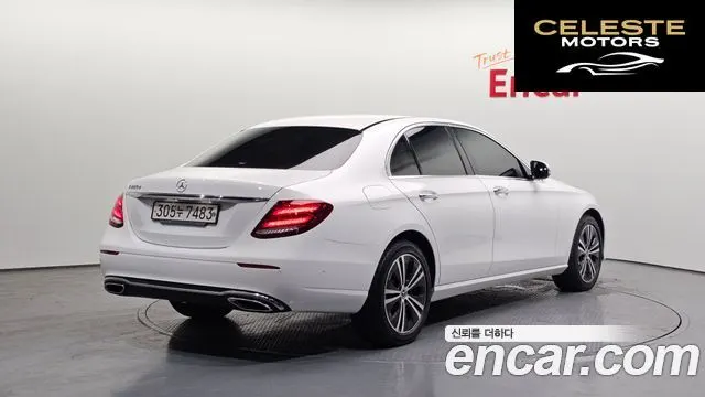 MERCEDES BENZ E-Classe W213 E220d Avantgarde 2020 — photo 2 sur 20