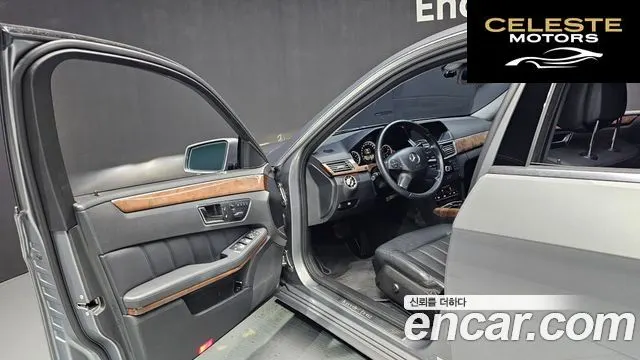MERCEDES BENZ E-Classe W212 E300 2012 — photo 10 sur 20