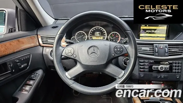 MERCEDES BENZ E-Classe W212 E300 2012 — photo 12 sur 20