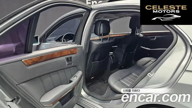 MERCEDES BENZ E-Classe W212 E300 2012 — photo 18 sur 20