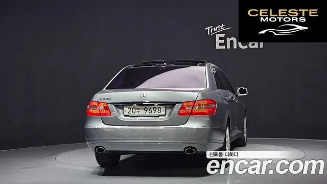 MERCEDES BENZ E-Classe W212 E300 2012 — photo 4 sur 20