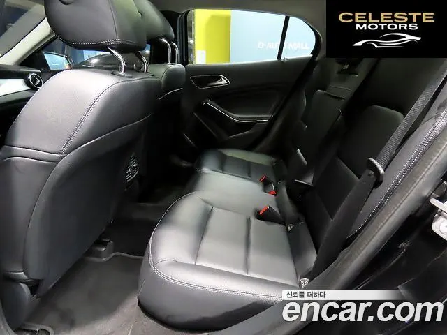 MERCEDES BENZ GLA-Classe X156 GLA220 Premium 2019 — photo 11 sur 26