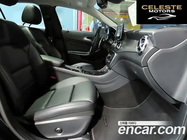 MERCEDES BENZ GLA-Classe X156 GLA220 Premium 2019 — photo 12 sur 26