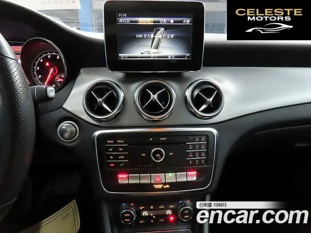 MERCEDES BENZ GLA-Classe X156 GLA220 Premium 2019 — photo 14 sur 26