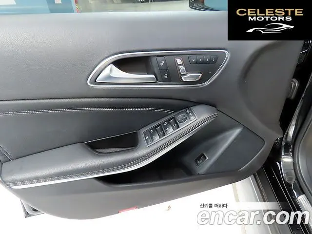 MERCEDES BENZ GLA-Classe X156 GLA220 Premium 2019 — photo 16 sur 26