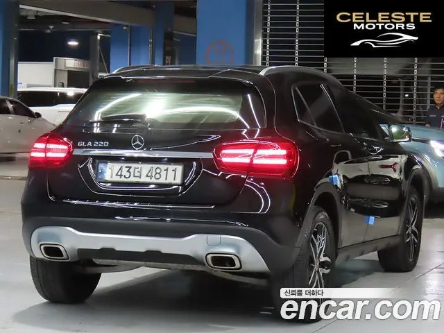 MERCEDES BENZ GLA-Classe X156 GLA220 Premium 2019 — photo 2 sur 26