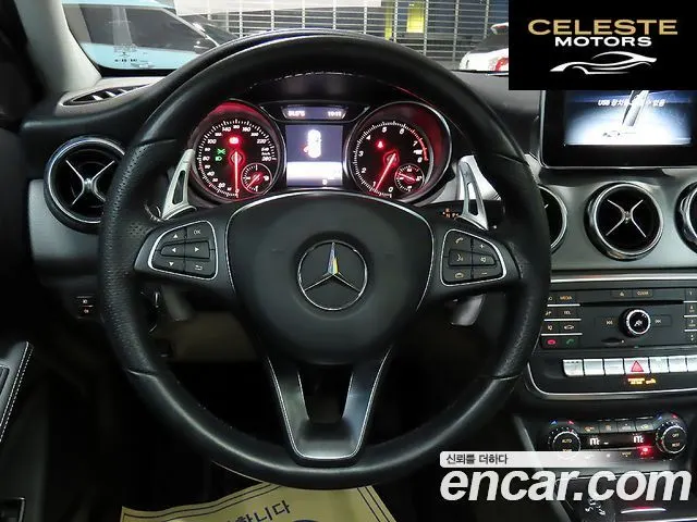 MERCEDES BENZ GLA-Classe X156 GLA220 Premium 2019 — photo 9 sur 26