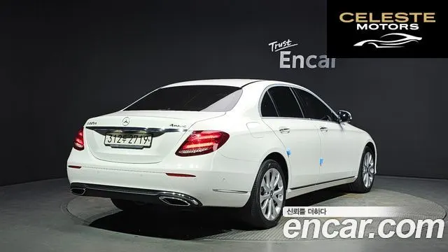 MERCEDES BENZ E-Classe W213 E220d 4MATIC Exclusive 2020 — photo 2 sur 20