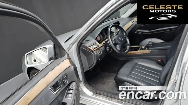 MERCEDES BENZ E-Classe W212 E300 2011 — photo 10 sur 20