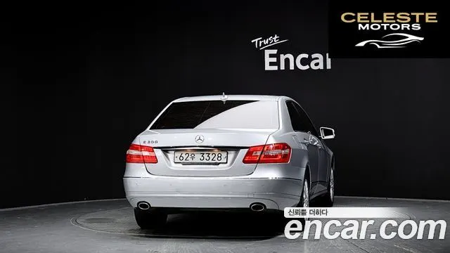 MERCEDES BENZ E-Classe W212 E300 2011 — photo 4 sur 20