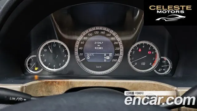 MERCEDES BENZ E-Classe W212 E300 2011 — photo 8 sur 20