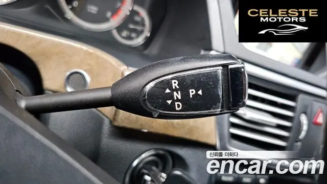 MERCEDES BENZ E-Classe W212 E300 2011 — photo 9 sur 20